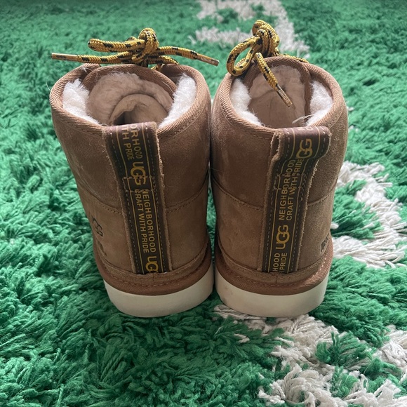 Ugg x Neighborhood - Picture 3 of 4